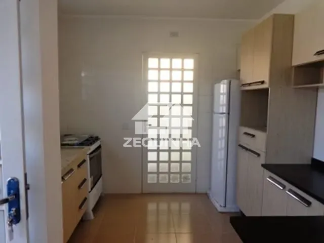 Casa com 170m² 3 quartos e 1 banheiro, à venda, no bairro Centro em Vargem Grande Paulista