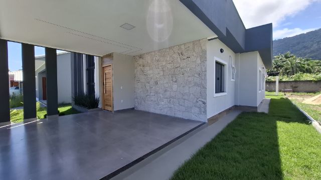 Casa com 360m² 3 quartos e 3 banheiros, à venda, no bairro São José do Imbassaí em Maricá