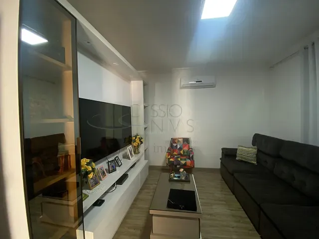 Casa com 600m² 3 quartos e 3 banheiros, à venda, no bairro Barra Funda em Apucarana