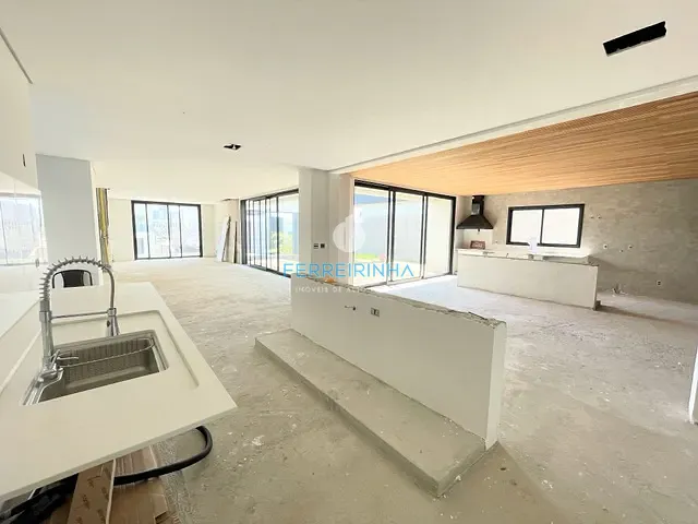 Casa com 505m² 4 quartos e 5 banheiros, à venda, no bairro Condomínio Residencial Alphaville I em São José dos Campos