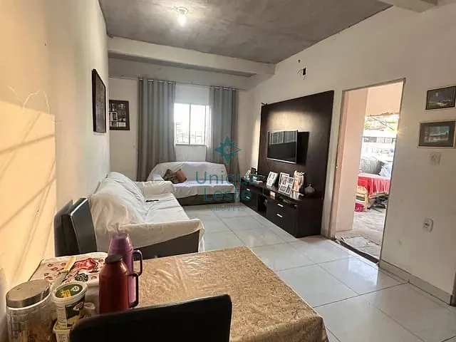Casa 3 quartos e 1 banheiro, à venda, no bairro Vera Cruz em Belo Horizonte