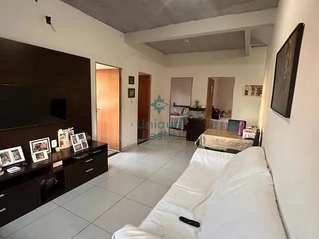 Casa 3 quartos e 1 banheiro, à venda, no bairro Vera Cruz em Belo Horizonte