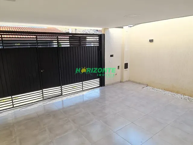 Casa com 175m² 3 quartos e 2 banheiros, à venda ou para alugar, no bairro Villa Branca em Jacareí
