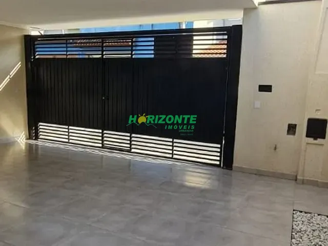Casa com 175m² 3 quartos e 2 banheiros, à venda ou para alugar, no bairro Villa Branca em Jacareí