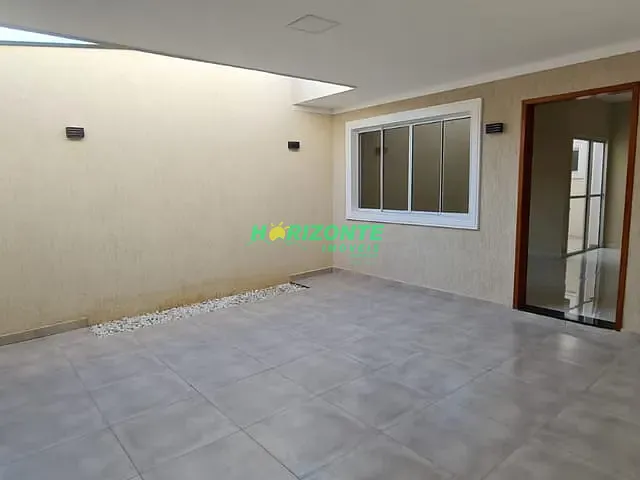 Casa com 175m² 3 quartos e 2 banheiros, à venda ou para alugar, no bairro Villa Branca em Jacareí