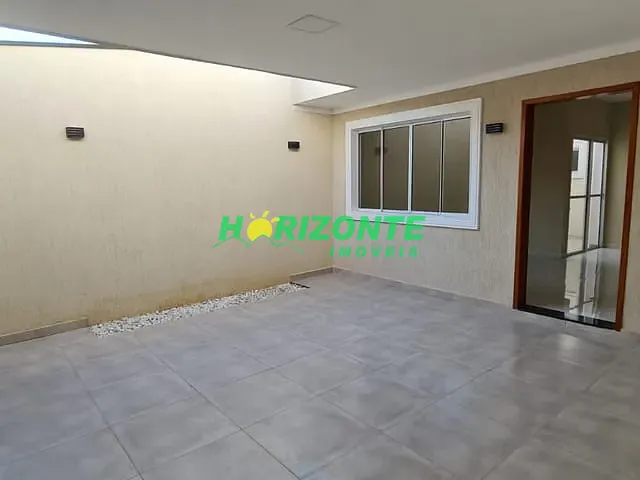 Casa com 175m² 3 quartos e 2 banheiros, à venda ou para alugar, no bairro Villa Branca em Jacareí