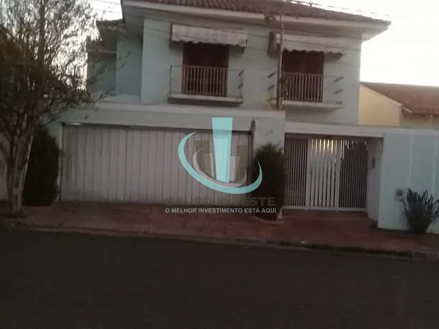 Casa com 360m² 5 quartos e 4 banheiros, à venda, no bairro VILA HARMONIA em ARARAQUARA