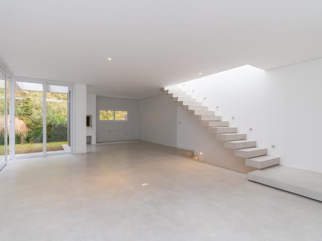 Casa com 140m² 3 quartos e 3 banheiros, à venda, no bairro Campo Comprido em Curitiba