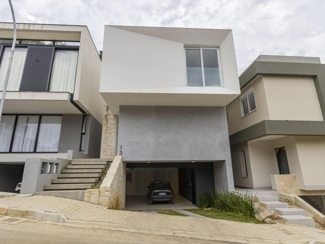 Casa com 140m² 3 quartos e 3 banheiros, à venda, no bairro Campo Comprido em Curitiba