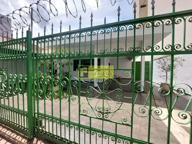 Casa com 528m², para alugar, no bairro Centro em São José do Rio Preto