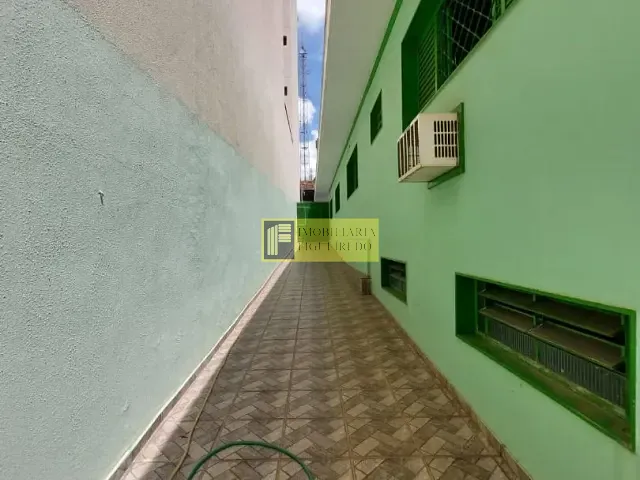 Casa com 528m², para alugar, no bairro Centro em São José do Rio Preto