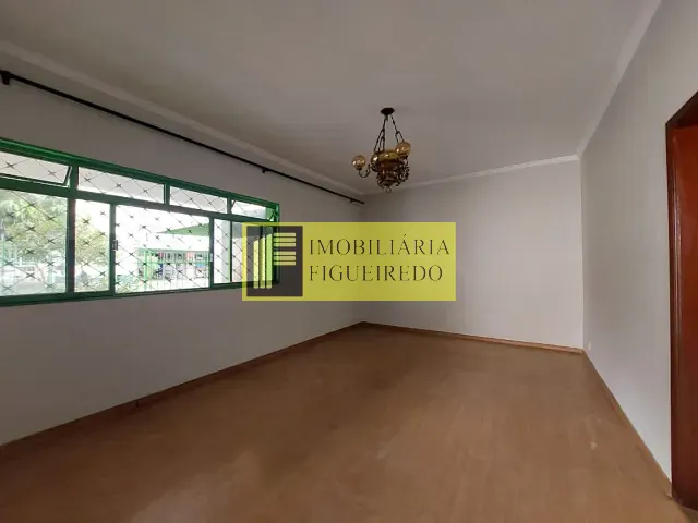 Casa com 528m², para alugar, no bairro Centro em São José do Rio Preto