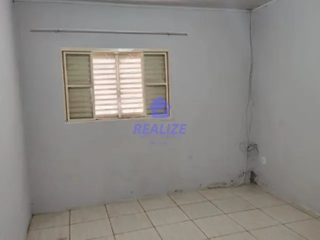 Casa com 300m² 2 quartos e 2 banheiros, à venda, no bairro Centro em Botucatu