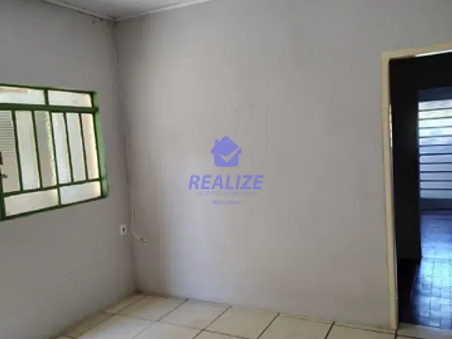 Casa com 300m² 2 quartos e 2 banheiros, à venda, no bairro Centro em Botucatu
