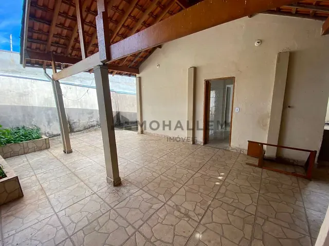 Casa com 201m² 2 quartos e 1 banheiro, à venda, no bairro Santa Rosa em Itajubá