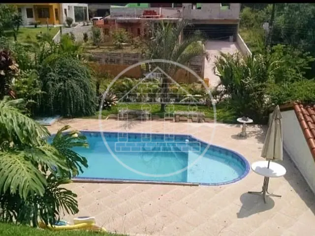Casa com 713m² 3 quartos e 3 banheiros, à venda, no bairro Loteamento Chacaras Embu-Guacu em Embu-Guaçu