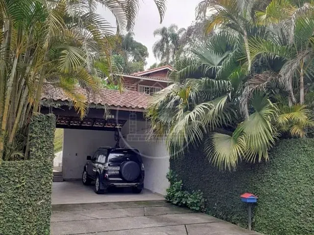 Casa com 713m² 3 quartos e 3 banheiros, à venda, no bairro Loteamento Chacaras Embu-Guacu em Embu-Guaçu