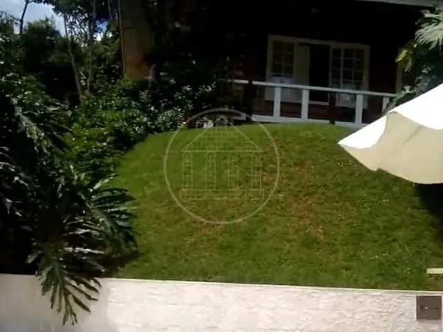 Casa com 713m² 3 quartos e 3 banheiros, à venda, no bairro Loteamento Chacaras Embu-Guacu em Embu-Guaçu