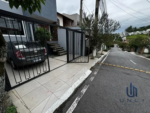 Casa 3 quartos e 2 banheiros, à venda, no bairro Jardim Belvedere em Volta Redonda