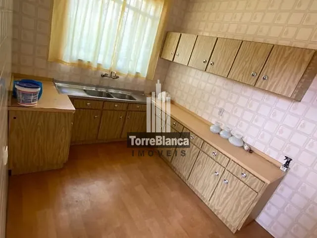 Casa com 283m², para alugar, no bairro Centro em Ponta Grossa