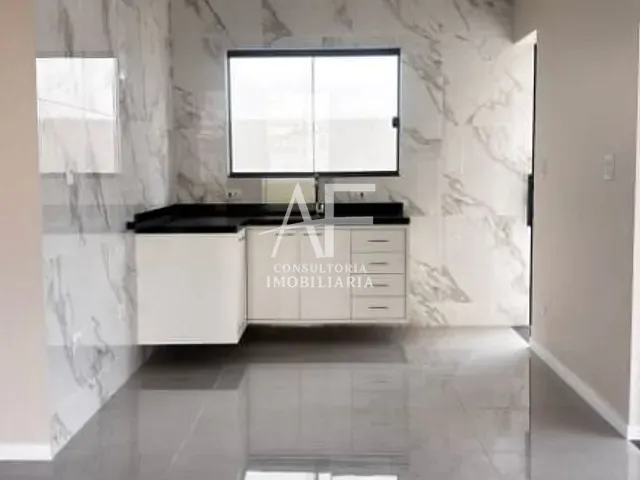 Casa com 257m² 3 quartos e 2 banheiros, à venda, no bairro Parque São Luís em Taubaté
