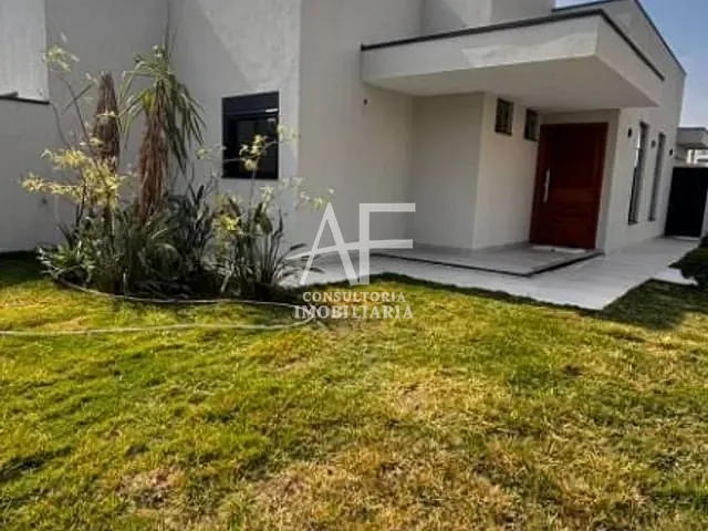 Casa com 257m² 3 quartos e 2 banheiros, à venda, no bairro Parque São Luís em Taubaté