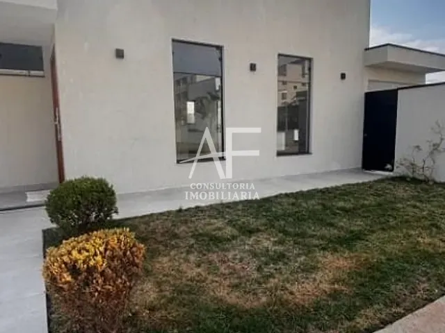 Casa com 257m² 3 quartos e 2 banheiros, à venda, no bairro Parque São Luís em Taubaté