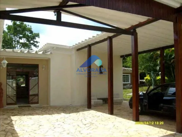 Casa com 677m² 6 quartos e 1 banheiro, à venda, no bairro Centro em São Bento do Sapucaí