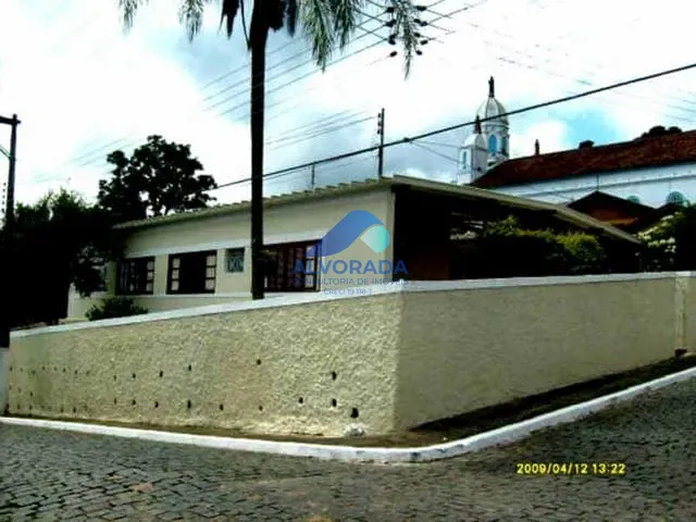 Casa com 677m² 6 quartos e 1 banheiro, à venda, no bairro Centro em São Bento do Sapucaí