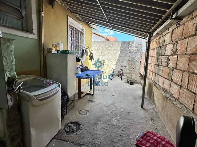 Casa 2 quartos e 1 banheiro, à venda, no bairro Granja de Freitas em Belo Horizonte