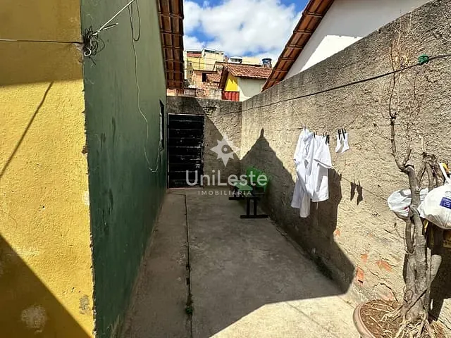Casa 2 quartos e 1 banheiro, à venda, no bairro Granja de Freitas em Belo Horizonte