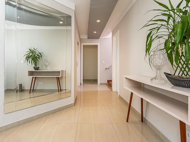 Casa com 336m² 4 quartos e 5 banheiros, à venda, no bairro São Braz em Curitiba