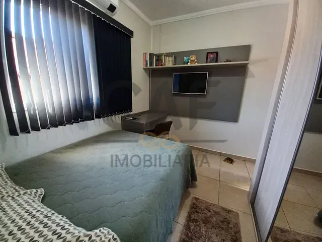 Casa com 300m² 2 quartos e 1 banheiro, à venda, no bairro Parque Residencial Imigrantes em Holambra