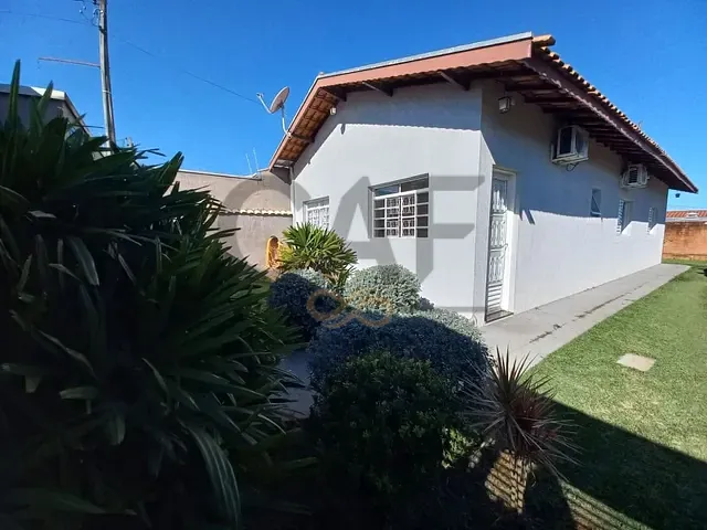 Casa com 300m² 2 quartos e 1 banheiro, à venda, no bairro Parque Residencial Imigrantes em Holambra