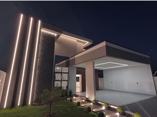 Casa com 300m² 3 quartos e 2 banheiros, à venda, no bairro Jardim Leblon em Sinop