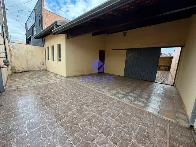 Casa com 230m² 3 quartos e 3 banheiros, à venda, no bairro Vila Paulista em Botucatu