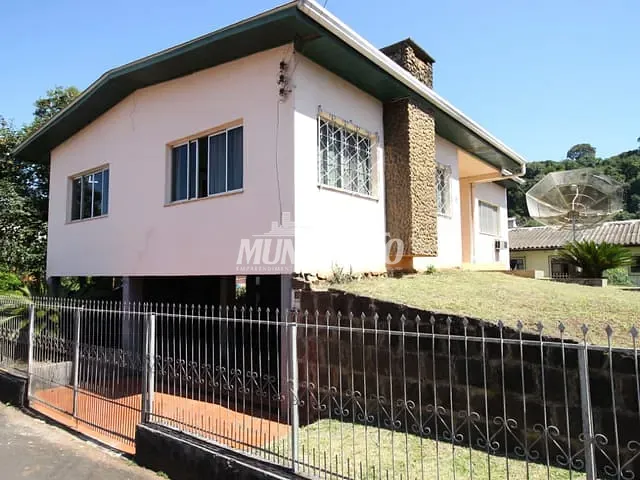 Casa com 153m² 2 quartos e 2 banheiros, à venda, no bairro Centro em Concórdia