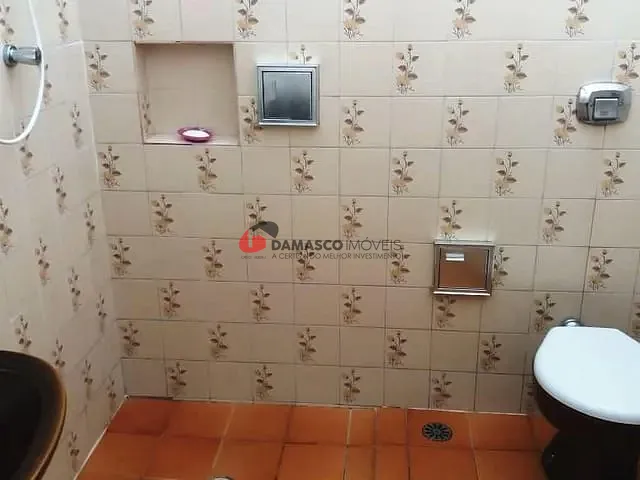 Casa com 300m² 2 quartos e 1 banheiro, à venda, no bairro Olímpico em São Caetano do Sul