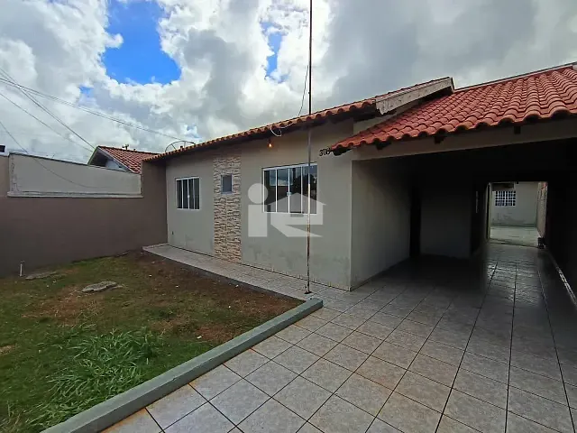 Casa 3 quartos e 1 banheiro, para alugar, no bairro Conjunto Habitacional Santiago em Rolândia