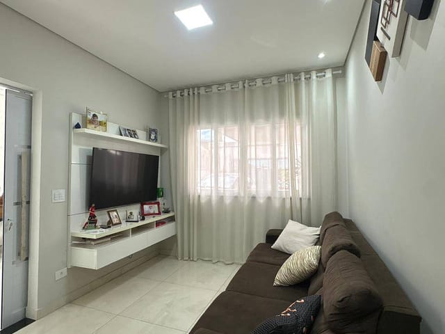Casa 2 quartos e 1 banheiro, à venda, no bairro Parque Residencial Jaguari em Americana