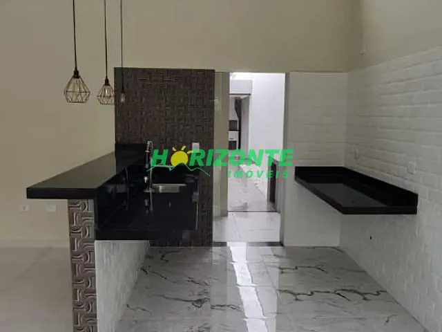 Casa com 175m² 3 quartos e 2 banheiros, à venda ou para alugar, no bairro Loteamento Villa Branca em Jacareí