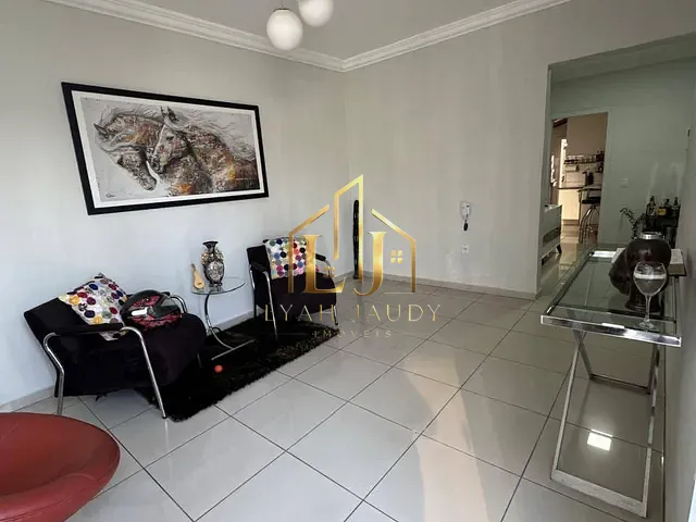 Casa com 300m² 3 quartos e 1 banheiro, à venda, no bairro Recanto dos Pássaros em Cuiabá