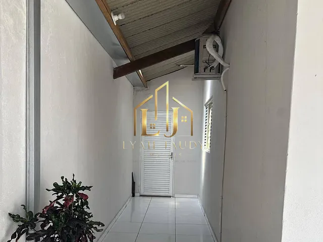 Casa com 300m² 3 quartos e 1 banheiro, à venda, no bairro Recanto dos Pássaros em Cuiabá