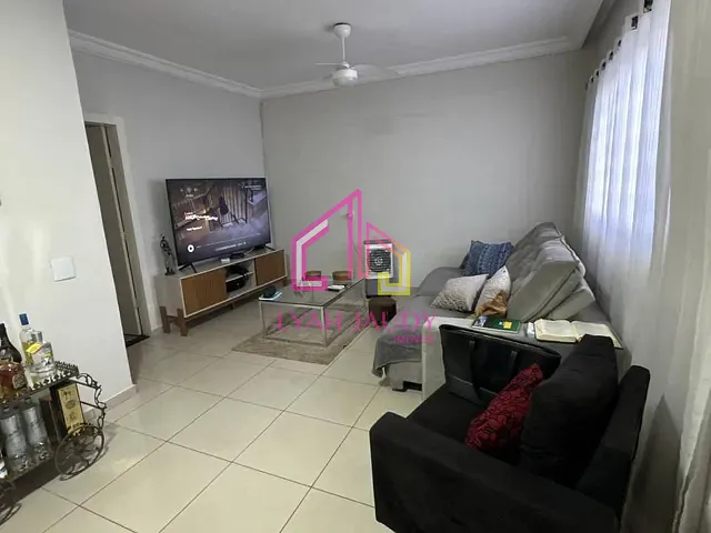 Casa com 300m² 3 quartos e 1 banheiro, à venda, no bairro Recanto dos Pássaros em Cuiabá