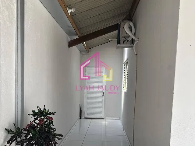 Casa com 300m² 3 quartos e 1 banheiro, à venda, no bairro Recanto dos Pássaros em Cuiabá