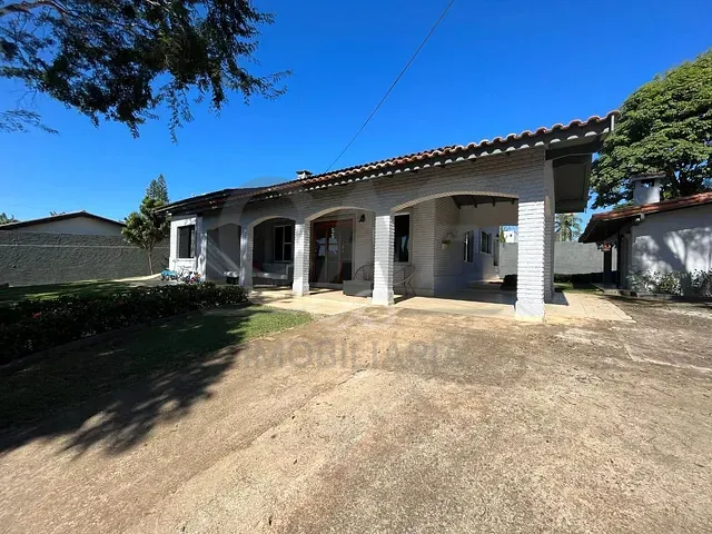 Casa com 650m² 3 quartos e 3 banheiros, à venda, no bairro Jardim Holanda em Holambra