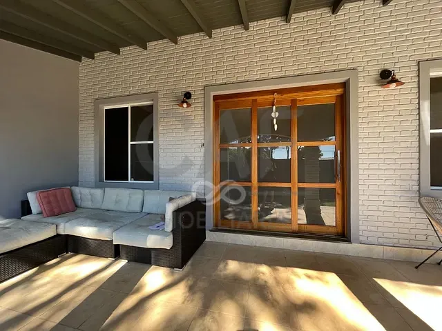 Casa com 650m² 3 quartos e 3 banheiros, à venda, no bairro Jardim Holanda em Holambra
