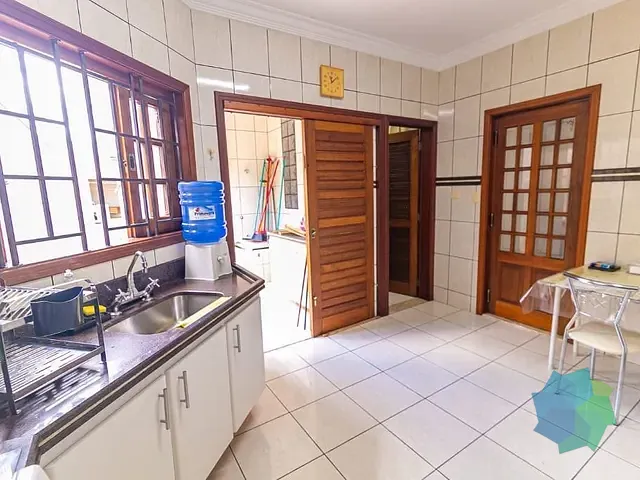 Casa com 400m² 4 quartos e 3 banheiros, à venda, no bairro Parque Residencial Presidente Médici em Itu