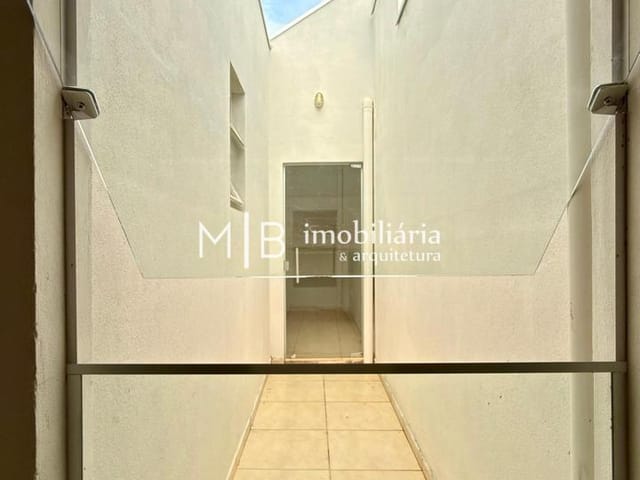 Casa 2 quartos e 1 banheiro, à venda, no bairro Jardim Vila Rica em Lavras
