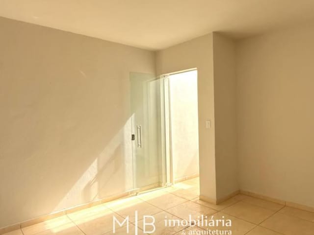 Casa 2 quartos e 1 banheiro, à venda, no bairro Jardim Vila Rica em Lavras